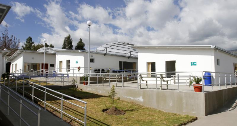 Atención para la emisión, renovación y actualización de datos de permisos de funcionamiento para unidades de atención públicas y privadas (intra y extramurales) de los servicios de protección especial, desarrollo infantil, atención a personas con discapacidad y atención a personas adultas mayores