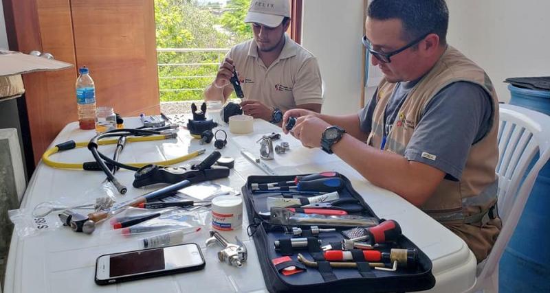 Limpieza de equipos antes de movilizarse entre islas o ingresar a Galápagos