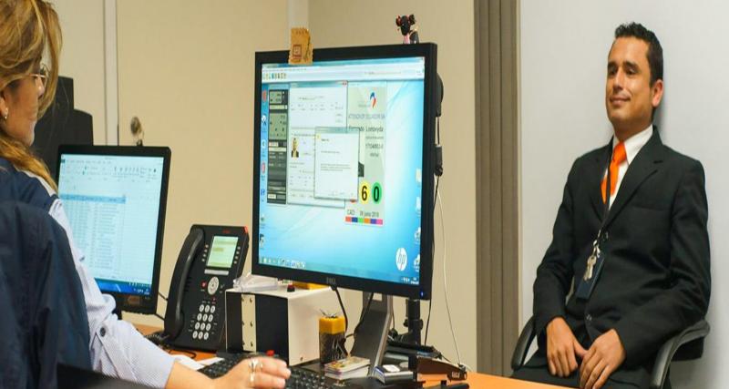 Emisión de la credencial de circulación aeroportuaria para organismos gubernamentales