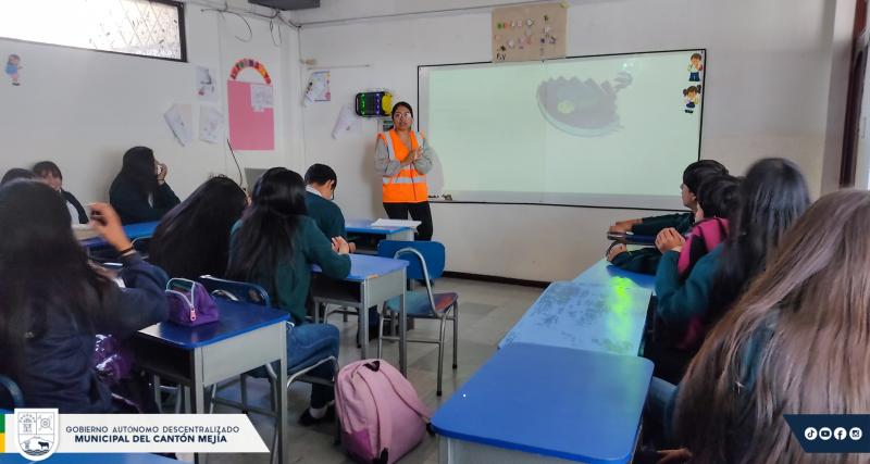 Sensibilización de  ecosistemas frágiles y huella ecológica; lineamientos enmarcados en la Política Ambiental Nacional.