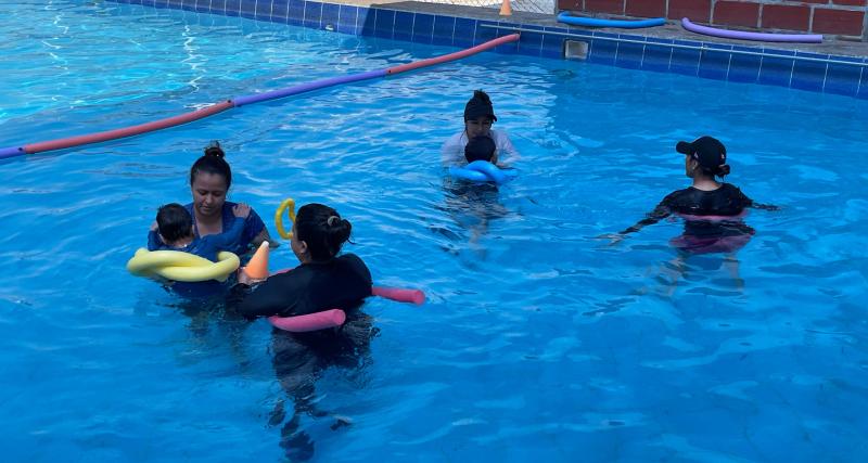 Hidroterapia para niños, niñas y adolescentes con discapacidad