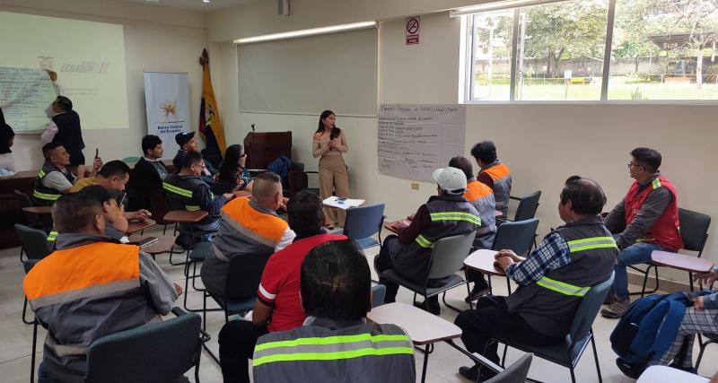 Capacitación en Pequeña Minería y Minería Artesanal