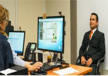 Emisión de la credencial de circulación aeroportuaria para organismos gubernamentales