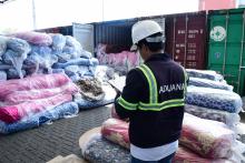 Realización de inspección por separación/fraccionamiento de mercancías